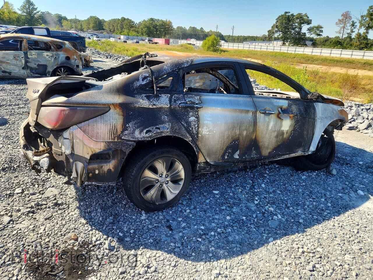 2013 HYUNDAI SONATA - VIN: KMHEC4A46DA089042 - Фото 3