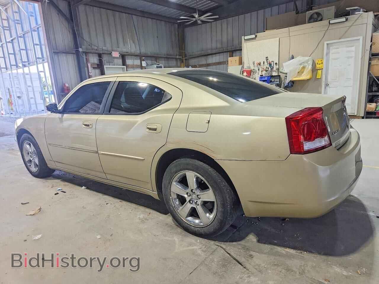 2010 DODGE CHARGER - VIN: 2B3CA3CV9AH147614 - Photo 2