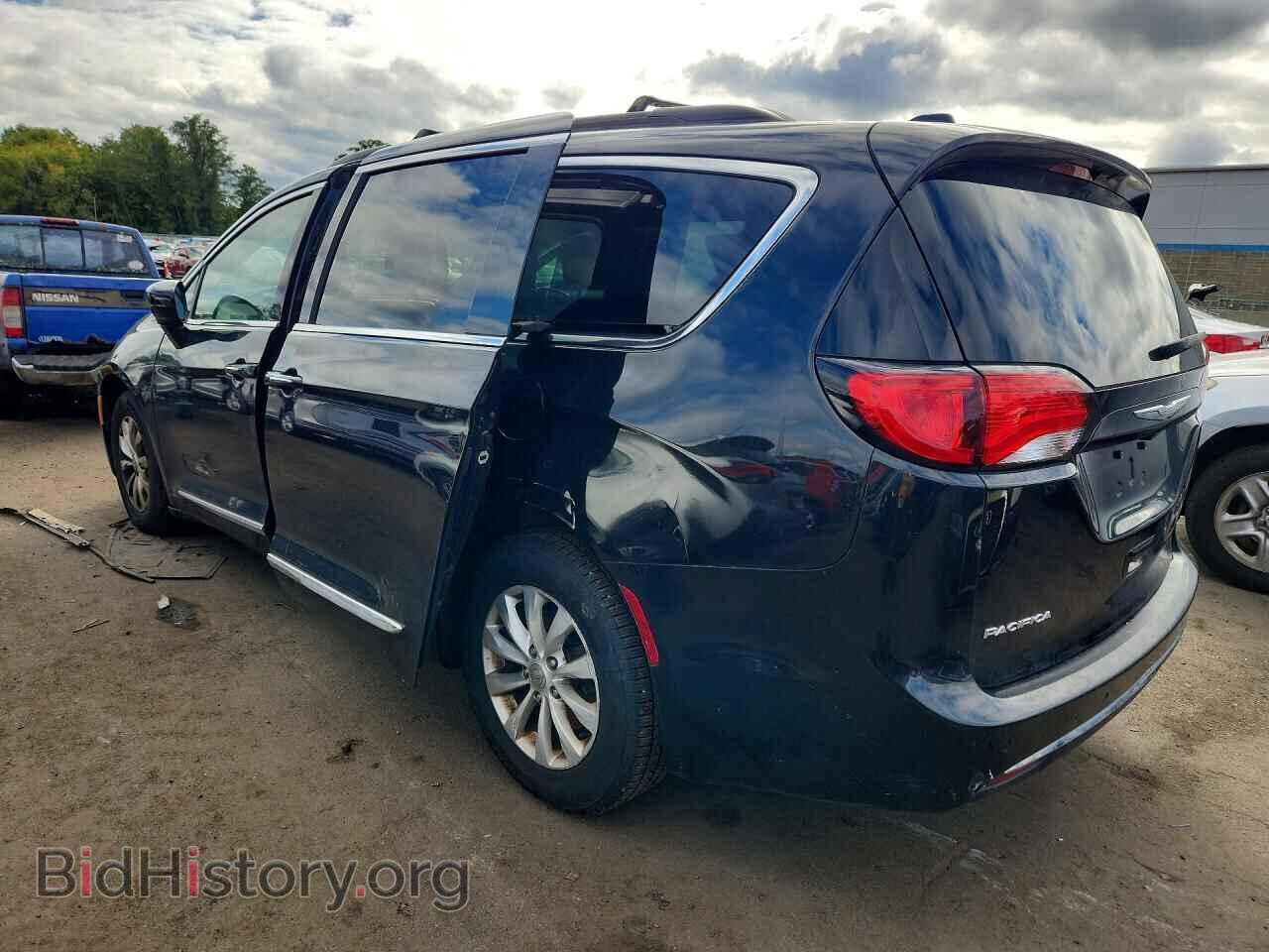 2017 CHRYSLER PACIFICA - VIN: 2C4RC1BG8HR705211 - Photo 2