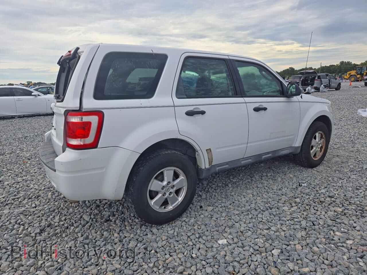 2011 FORD ESCAPE - VIN: 1FMCU0C75BKC42991 - Фото 3