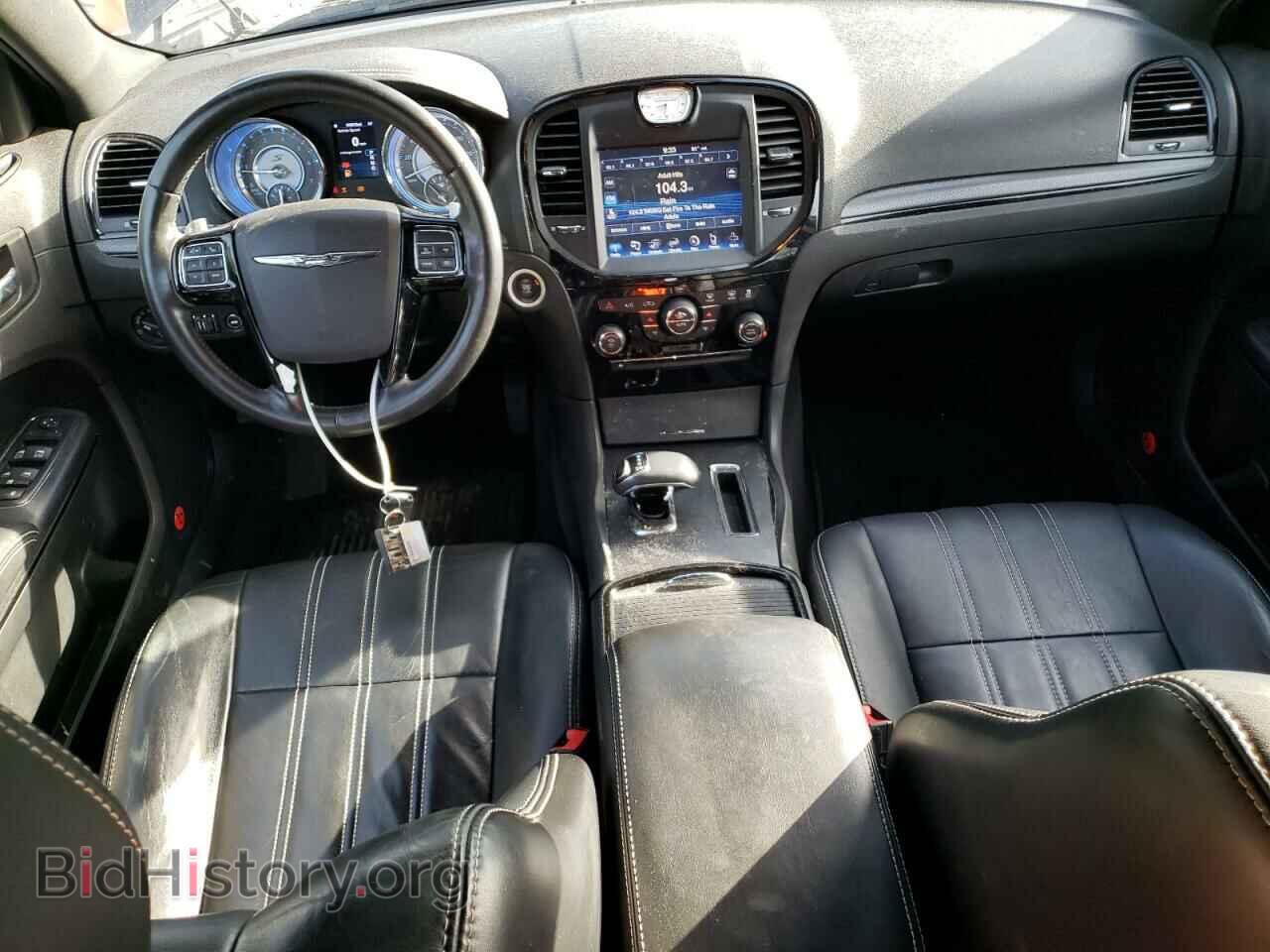 2014 CHRYSLER 300 - VIN: 2C3CCABG4EH357001 - Фото 8