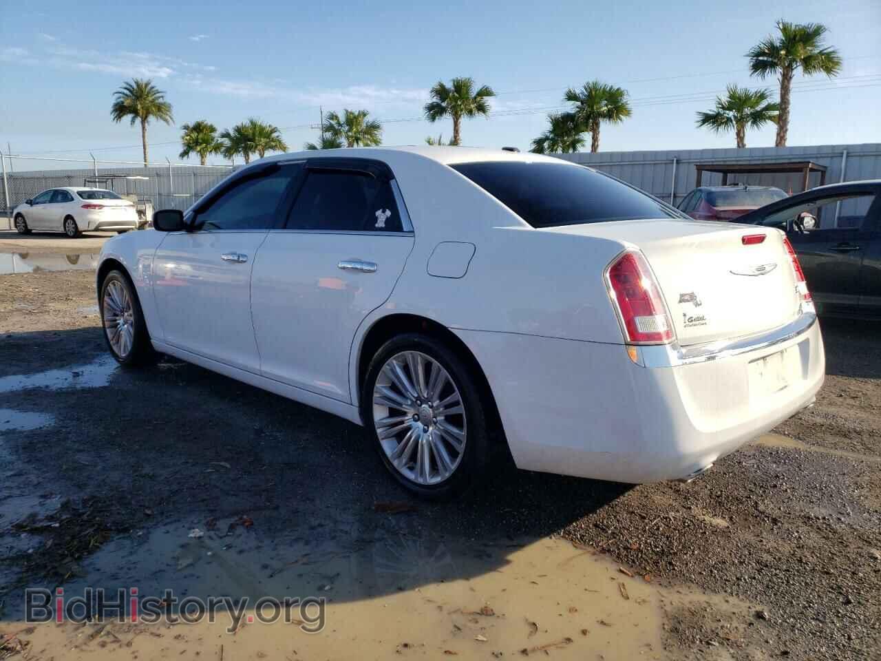 2011 CHRYSLER 300 - VIN: 2C3CA5CG5BH564729 - Фото 2