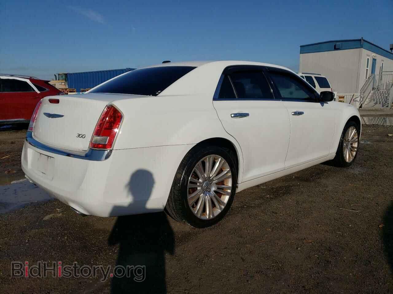2011 CHRYSLER 300 - VIN: 2C3CA5CG5BH564729 - Фото 3