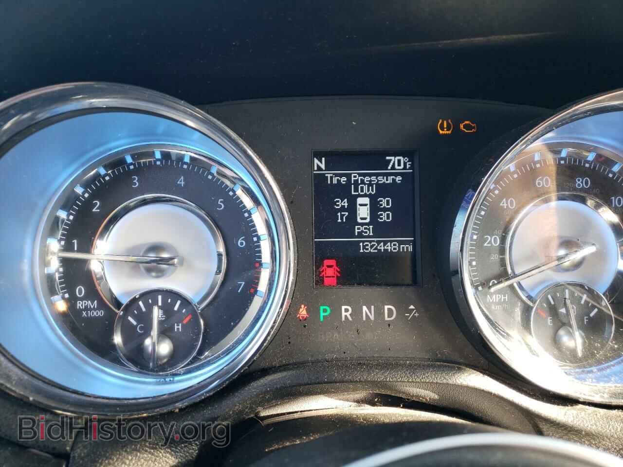2011 CHRYSLER 300 - VIN: 2C3CA5CG5BH564729 - Фото 9