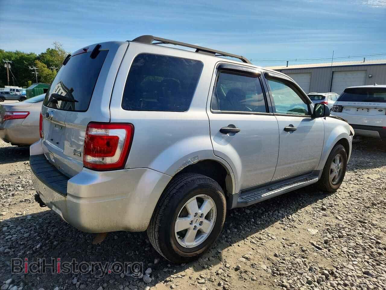 2011 FORD ESCAPE - VIN: 1FMCU9DG1BKB09034 - Фото 3