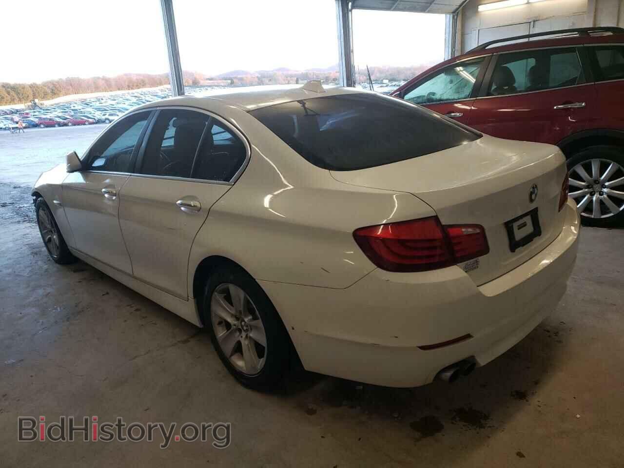 2011 BMW 5 SERIES - VIN: WBAFR1C52BC740077 - Фото 2