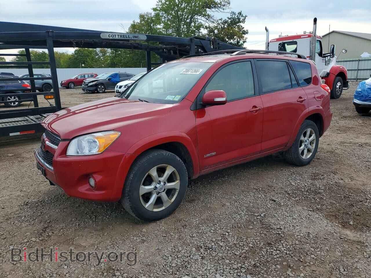 Photo JTMDF4DV1CD045880 - TOYOTA RAV4 2012