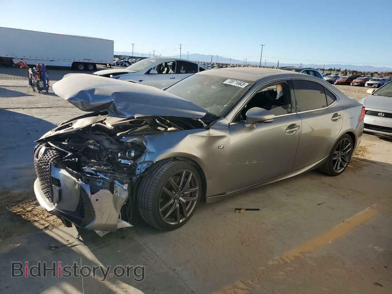Photo JTHBA1D22J5071792 - LEXUS IS 2018