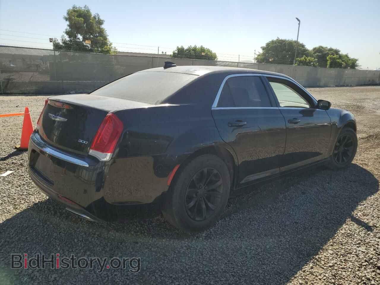 2016 CHRYSLER 300 - VIN: 2C3CCAAG1GH216827 - Фото 3