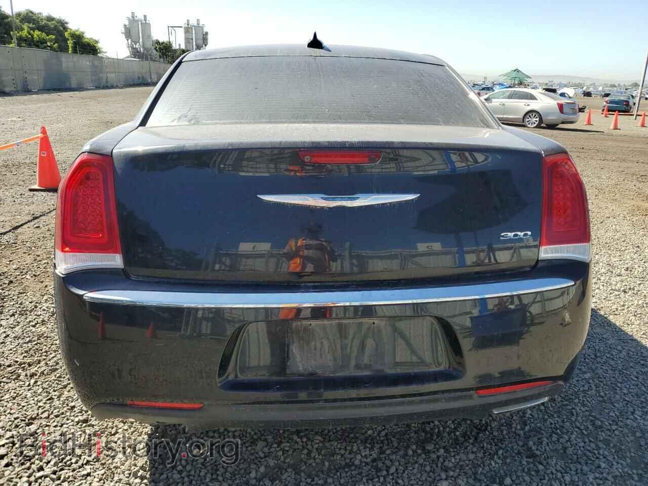 2016 CHRYSLER 300 - VIN: 2C3CCAAG1GH216827 - Фото 6