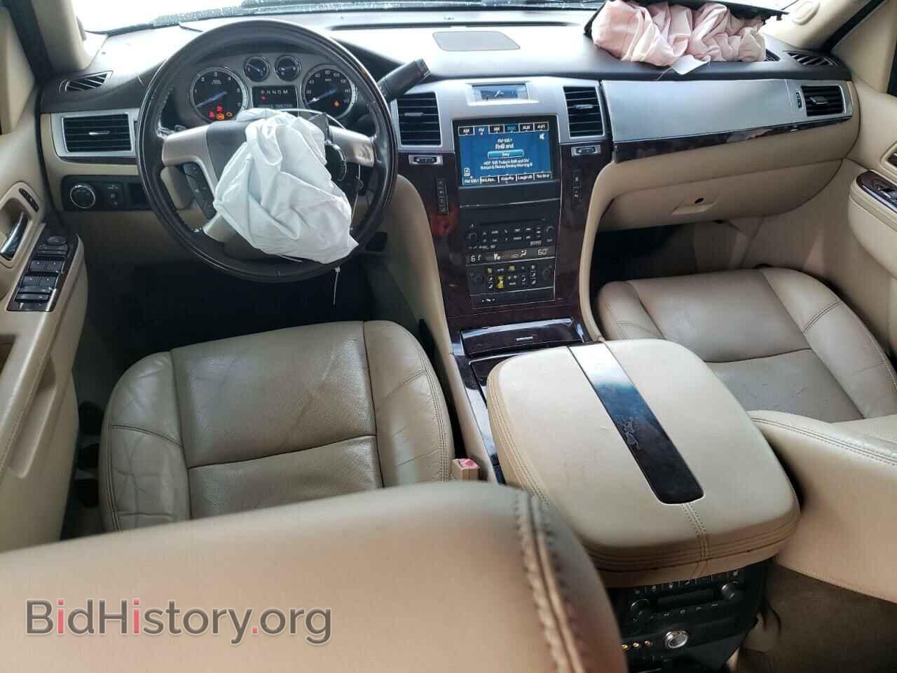 2011 CADILLAC ESCALADE - VIN: 1GYS3AEF6BR268126 - Фото 8