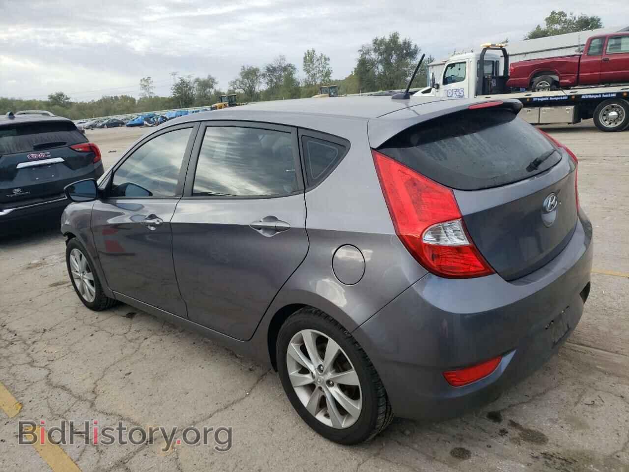 2013 HYUNDAI ACCENT - VIN: KMHCU5AE5DU136210 - Фото 2