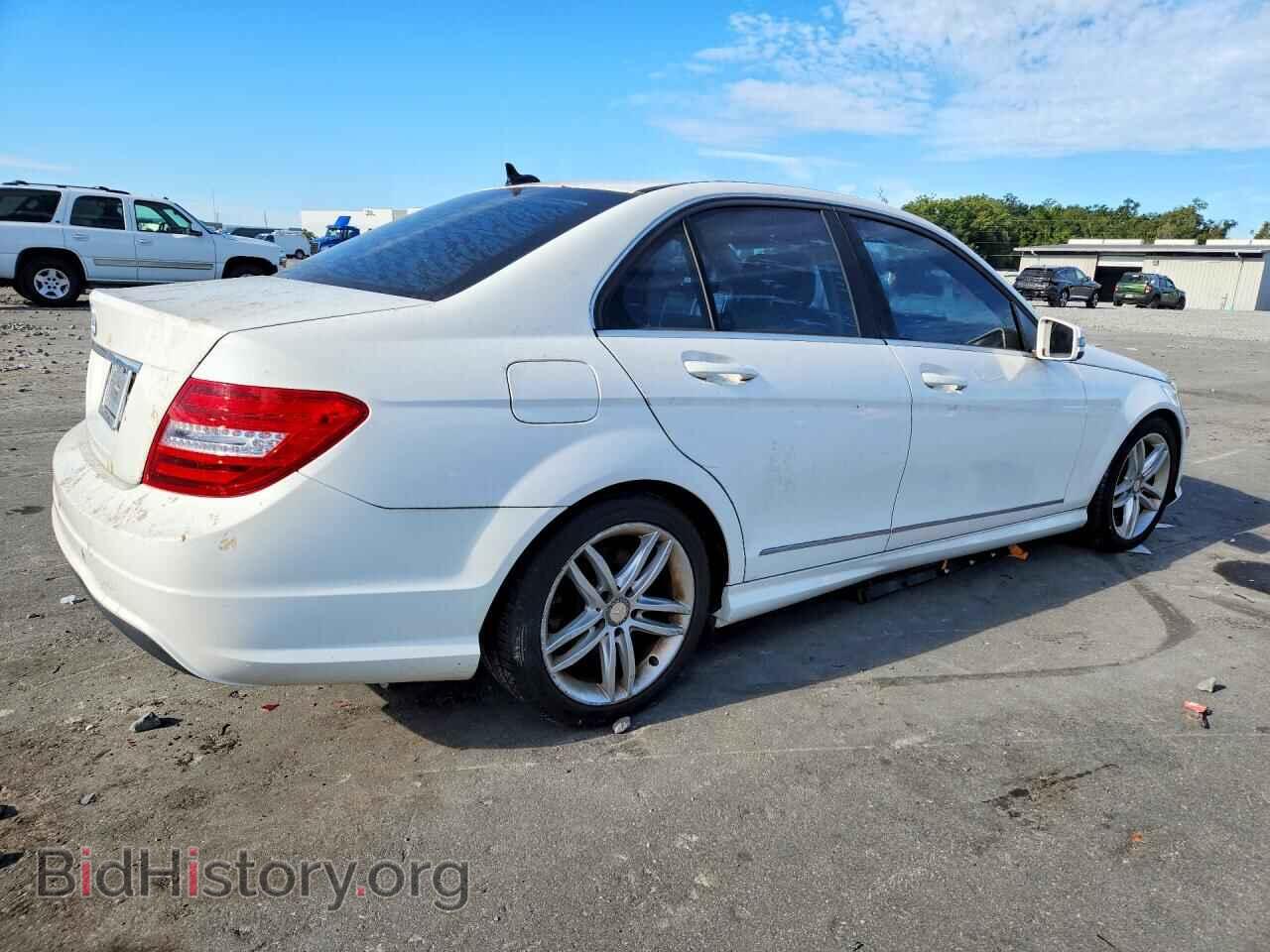 2013 MERCEDES-BENZ C-CLASS - VIN: WDDGF4HB7DR257545 - Photo 3