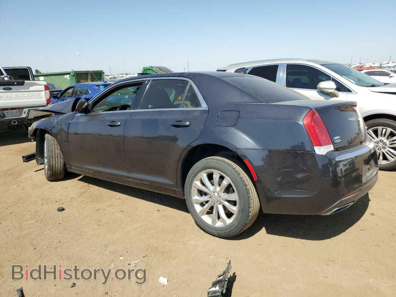 2017 CHRYSLER 300 - VIN: 2C3CCARG9HH637541 - Фото 2