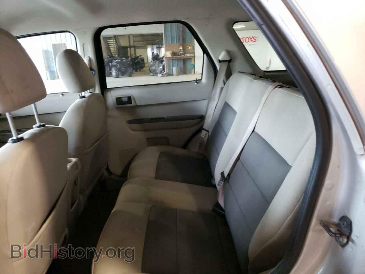 2008 FORD ESCAPE - VIN: 1FMCU93158KD65456 - Фото 11