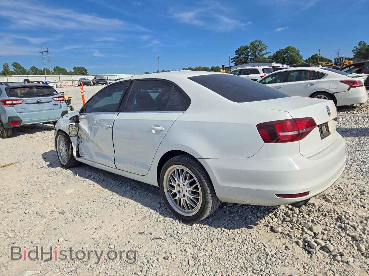 2017 VOLKSWAGEN JETTA - VIN: 3VW2B7AJ2HM242281 - Photo 2