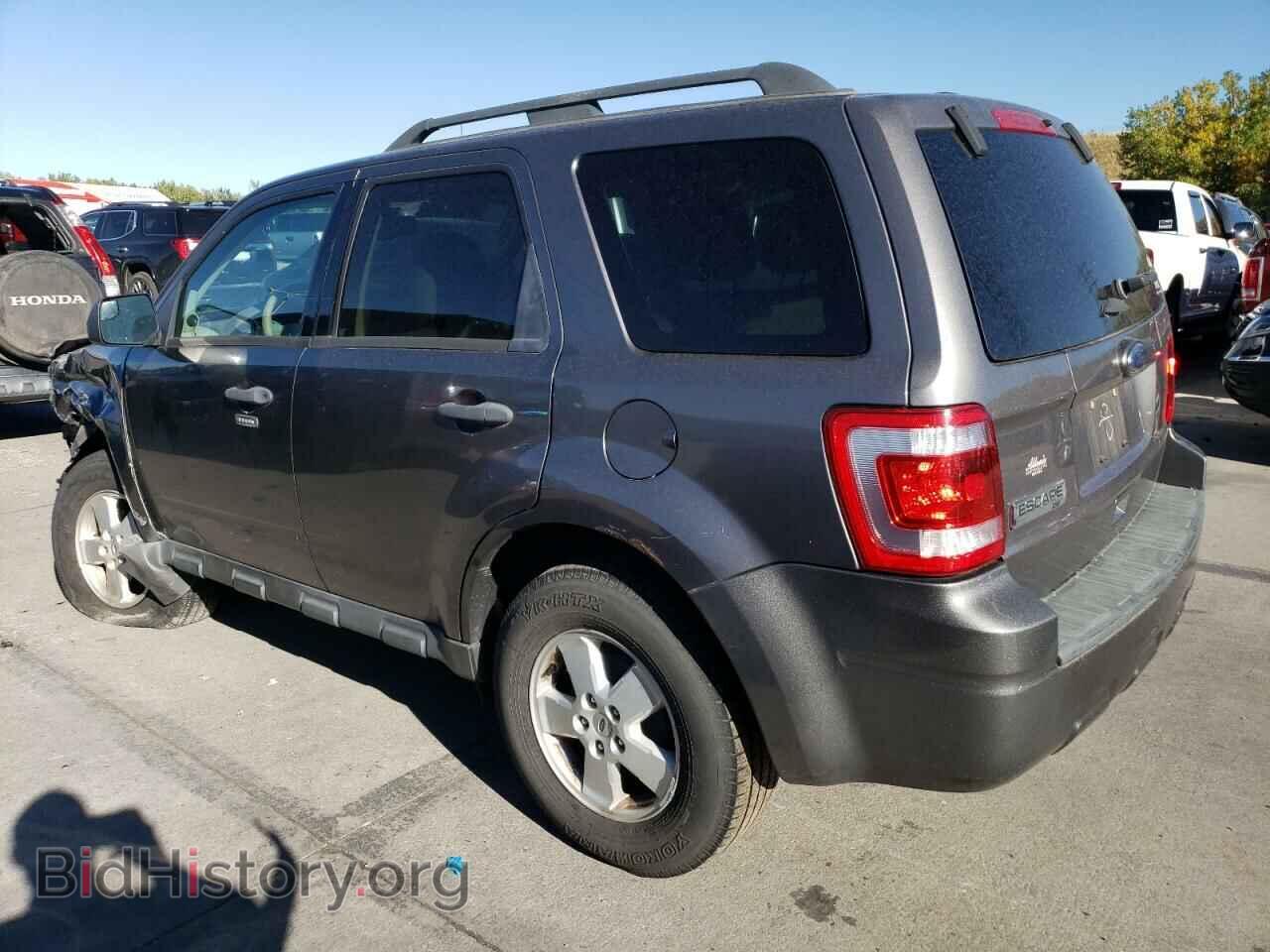 2011 FORD ESCAPE - VIN: 1FMCU0D71BKB45625 - Фото 2