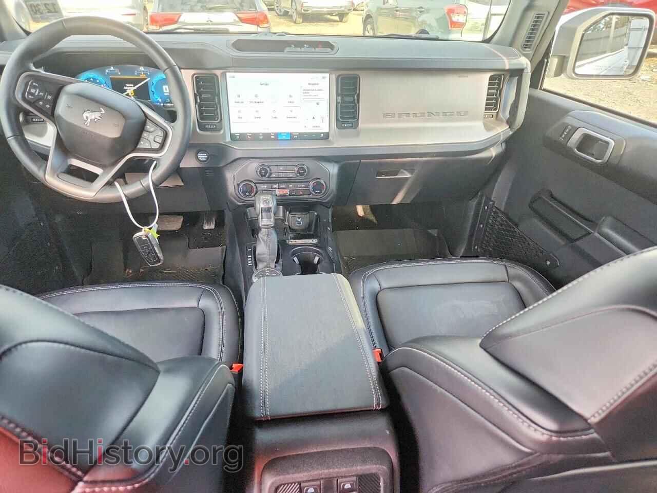 2025 Ford BRONCO (VIN 1FMDE8BH0SLB65807) — фото 8 из 12