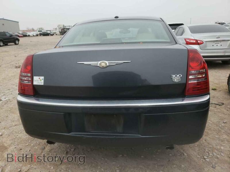 2007 Chrysler 300 (VIN 2C3KA63H87H684512) — photo 6 of 12