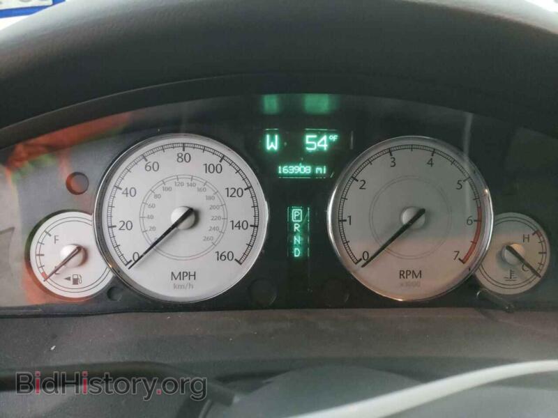 2007 Chrysler 300 (VIN 2C3KA63H87H684512) — photo 9 of 12
