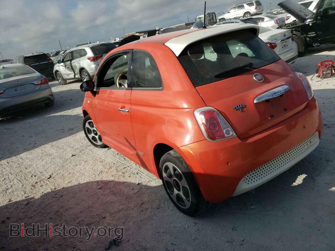 2013 FIAT 500 - VIN: 3C3CFFGEXDT744461 - Фото 2