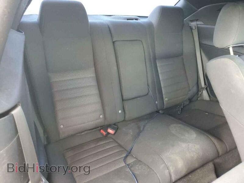 2010 Dodge CHALLENGER (VIN 2B3CJ4DV0AH111833) — photo 10 of 12