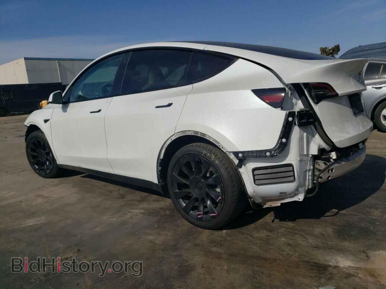 2023 TESLA MODEL Y - VIN: 7SAYGDEE6PF696873 - Фото 2