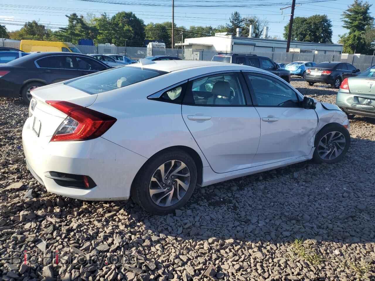 2018 HONDA CIVIC - VIN: 2HGFC2F74JH519875 - Фото 3