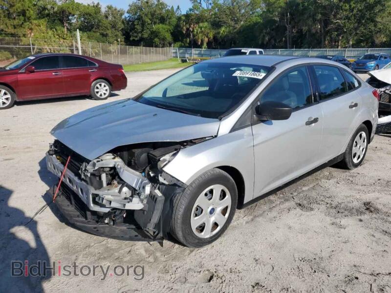 2017 Ford FOCUS S (VIN 1FADP3E25HL335442) — photo 1 of 13, Copart, damage: front end