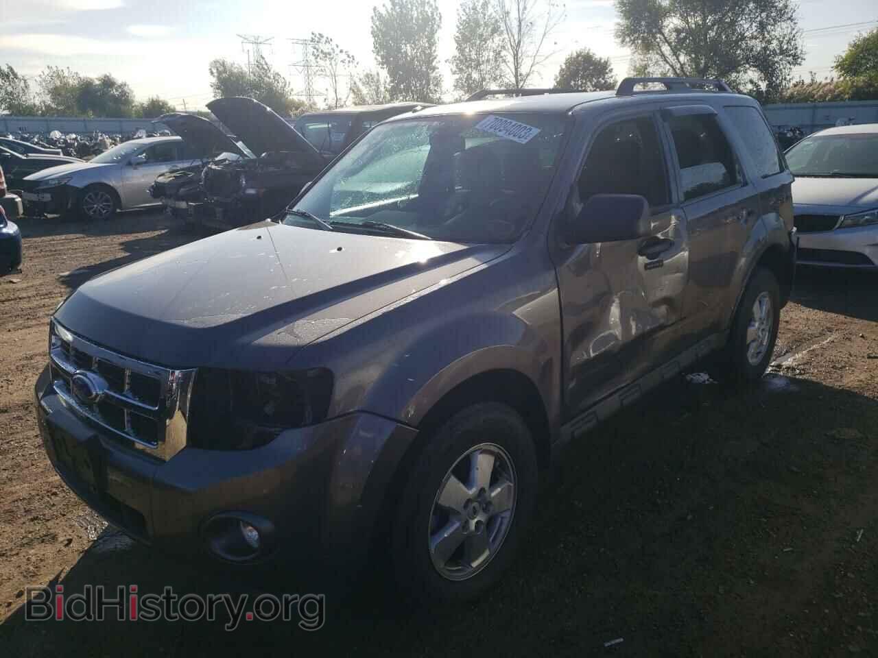 Фотография 1FMCU0D78BKC17565 - FORD ESCAPE 2011