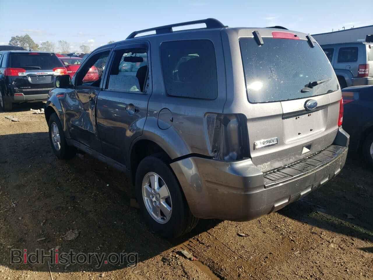 2011 FORD ESCAPE - VIN: 1FMCU0D78BKC17565 - Фото 2