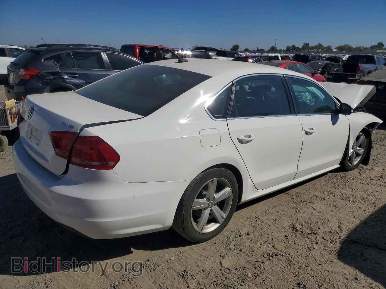 2015 VOLKSWAGEN PASSAT - VIN: 1VWBV7A32FC040855 - Фото 3