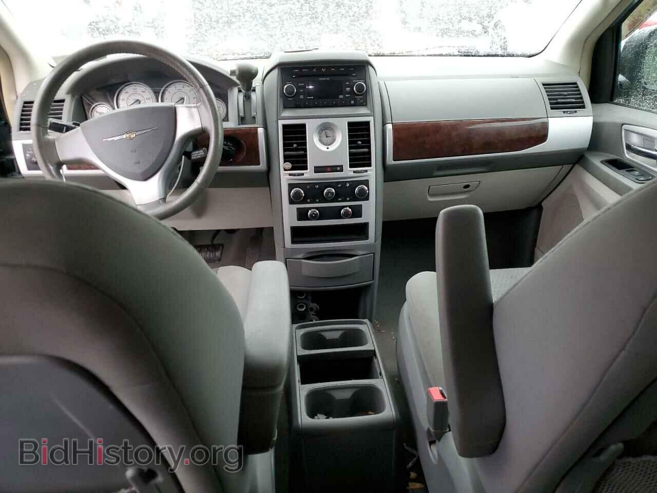2009 CHRYSLER MINIVAN - VIN: 2A8HR54109R687761 - Фото 8