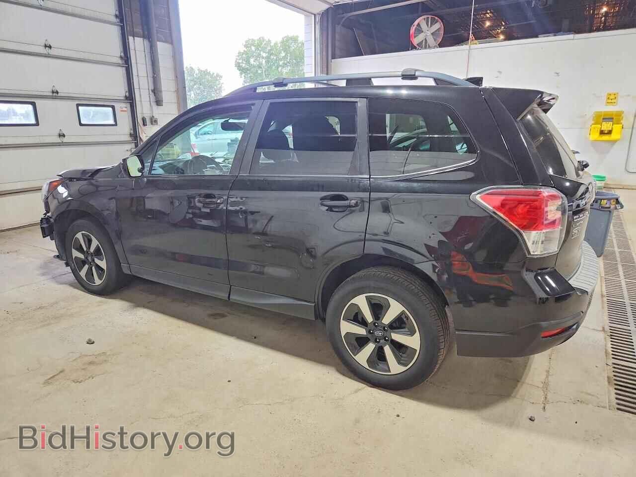 2017 SUBARU FORESTER - VIN: JF2SJAEC2HH571504 - Фото 2