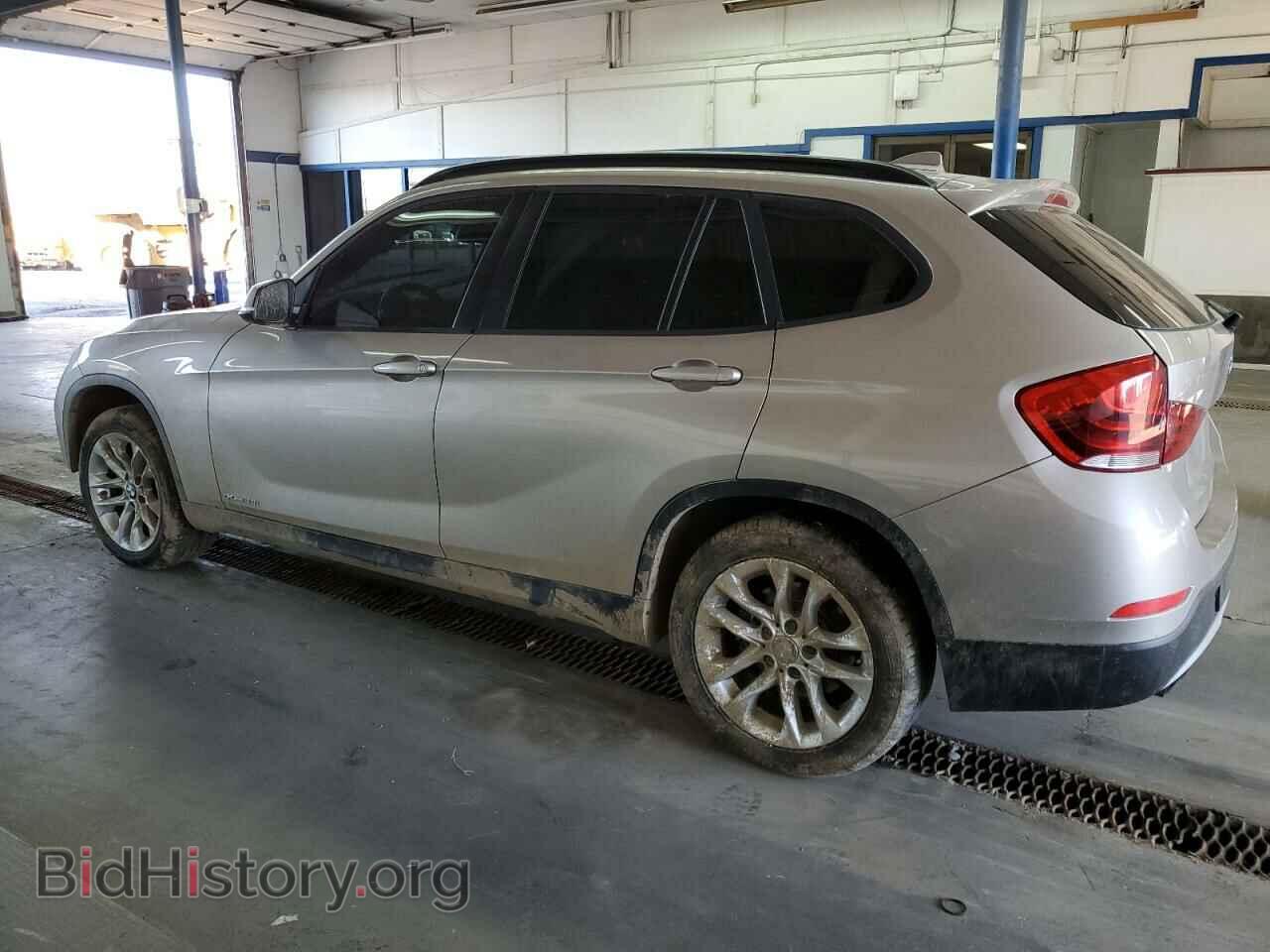 2015 BMW X1 - VIN: WBAVL1C59FVY33721 - Фото 2