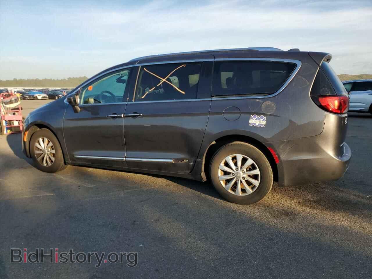 2018 CHRYSLER PACIFICA - VIN: 2C4RC1BG4JR355971 - Photo 2