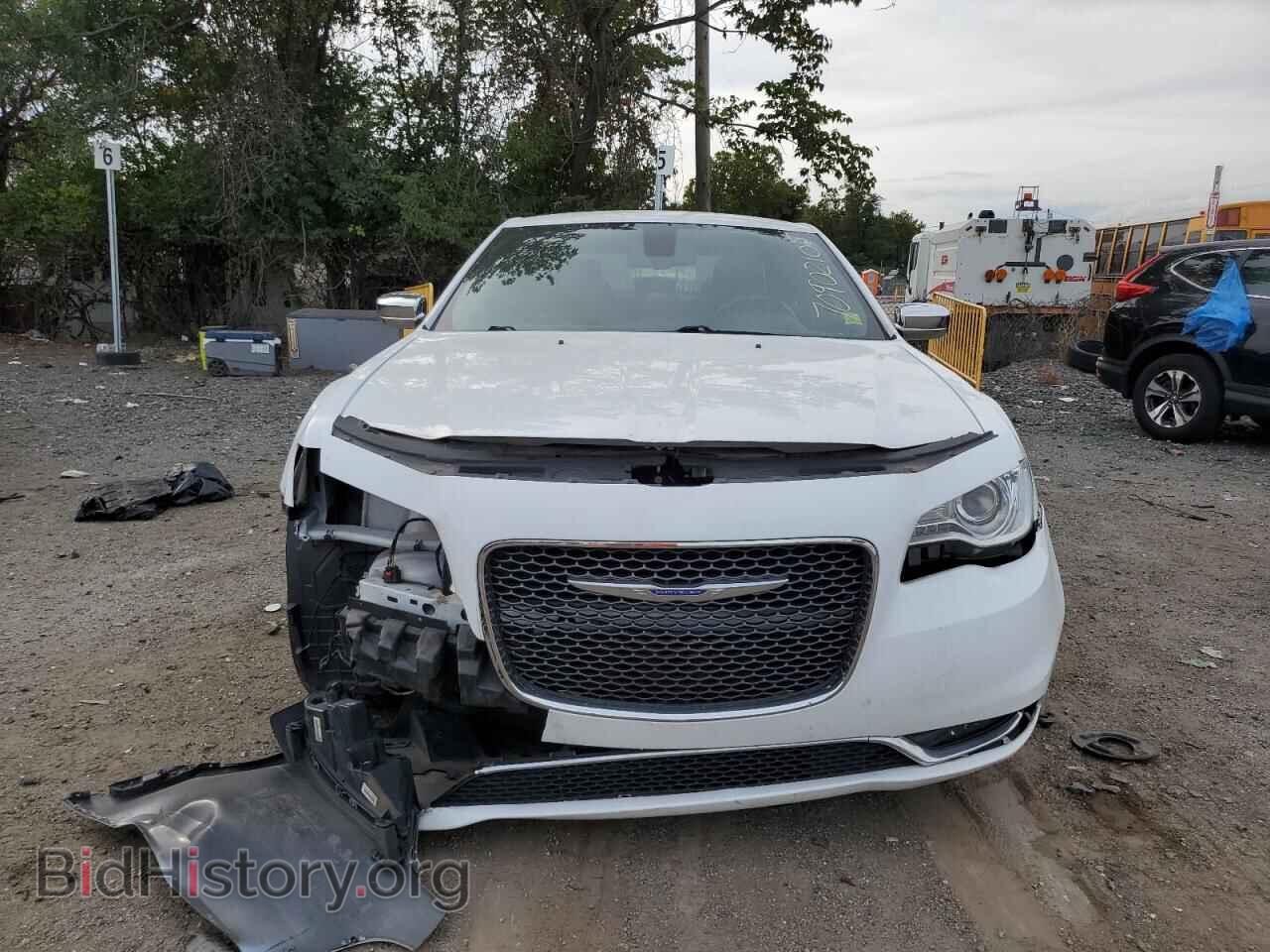 2019 CHRYSLER 300 - VIN: 2C3CCAEG2KH536175 - Фото 5