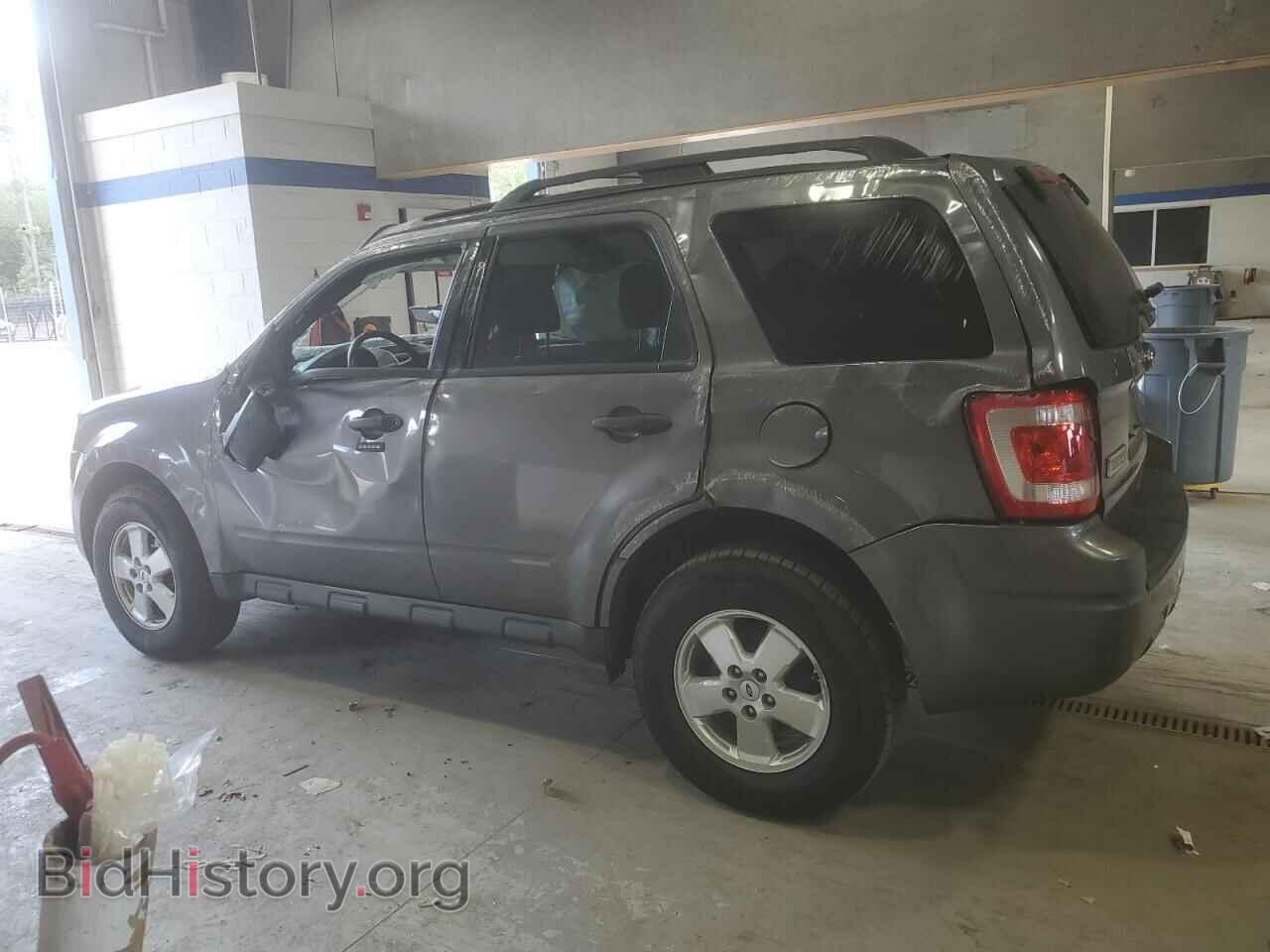 2011 FORD ESCAPE - VIN: 1FMCU0D79BKC60621 - Фото 2
