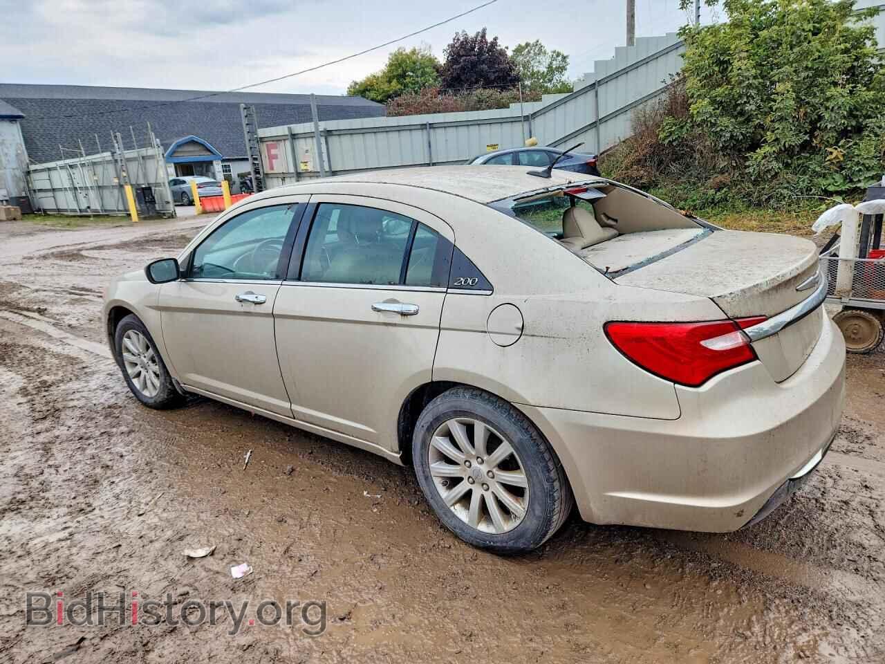 2013 CHRYSLER 200 - VIN: 1C3CCBCG9DN574232 - Photo 2