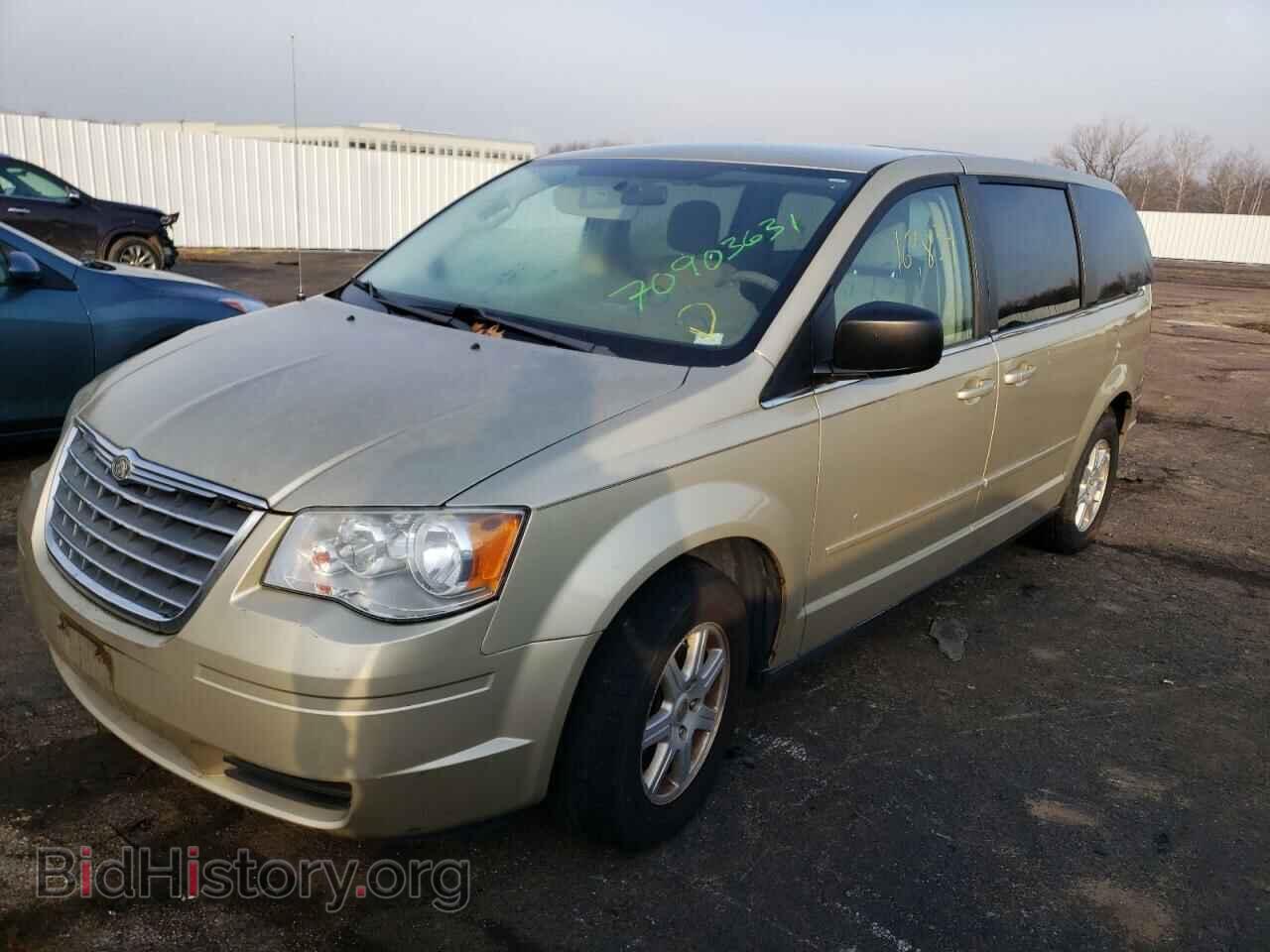 2010 CHRYSLER MINIVAN - VIN: 2A4RR2D12AR436412 - Photo 2