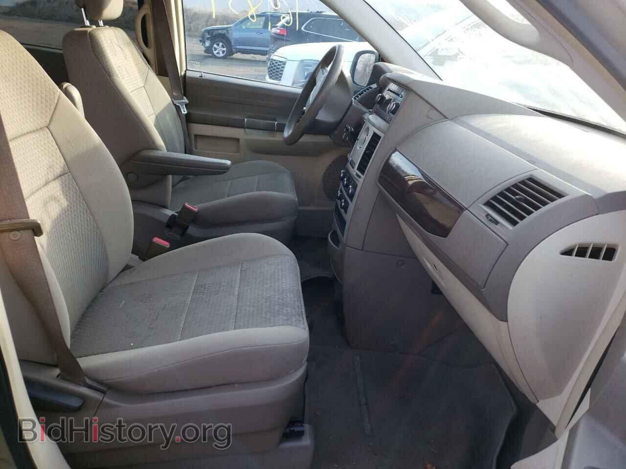 2010 CHRYSLER MINIVAN - VIN: 2A4RR2D12AR436412 - Photo 5