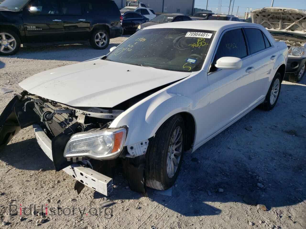 2014 CHRYSLER 300 - VIN: 2C3CCAAG6EH381012 - Фото 2