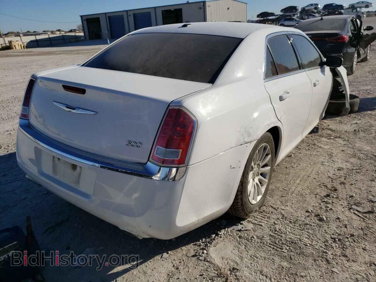 2014 CHRYSLER 300 - VIN: 2C3CCAAG6EH381012 - Фото 4