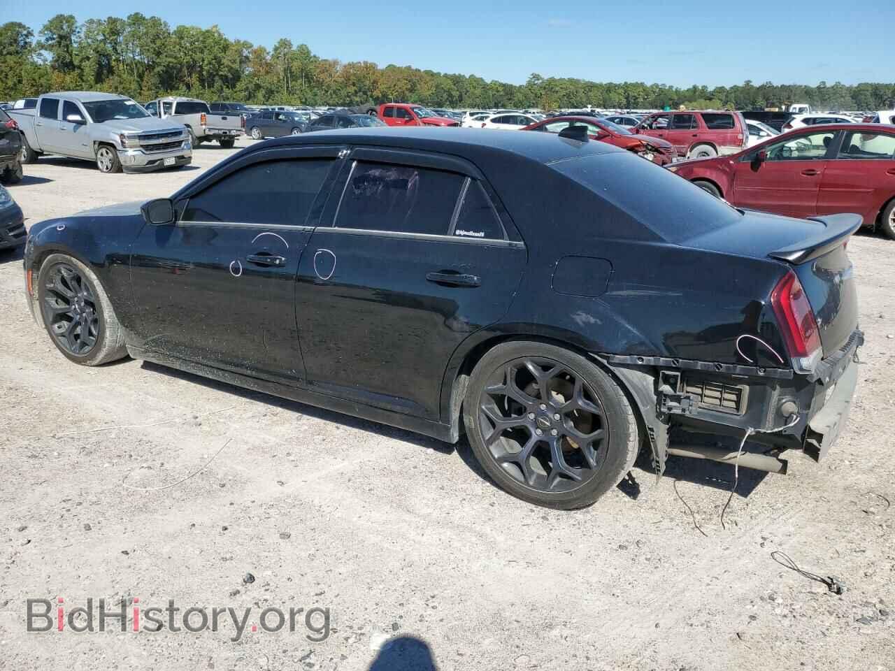 2019 CHRYSLER 300 - VIN: 2C3CCABG0KH533733 - Фото 2