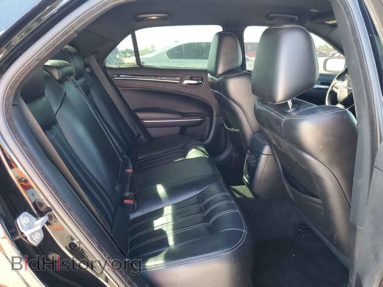 2019 CHRYSLER 300 - VIN: 2C3CCABG0KH533733 - Фото 10