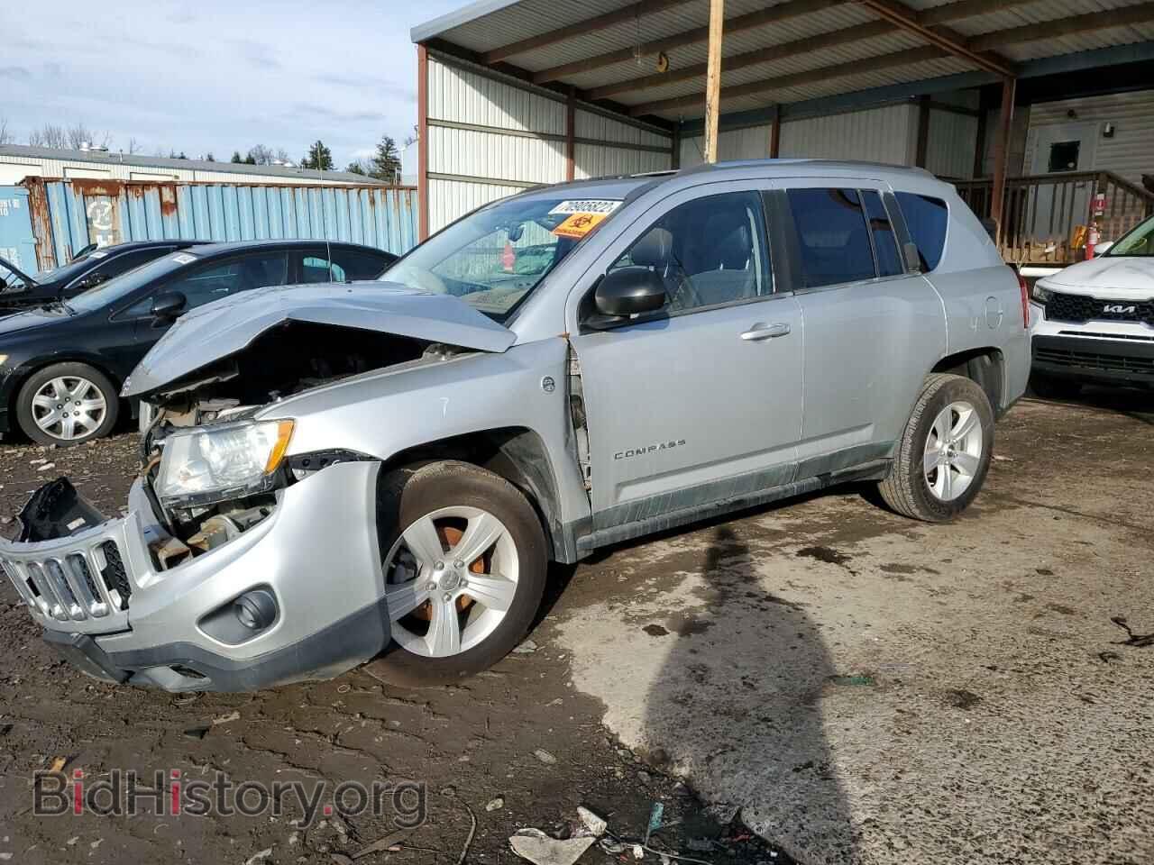 Photo 1J4NF5FB2BD219283 - JEEP COMPASS 2011