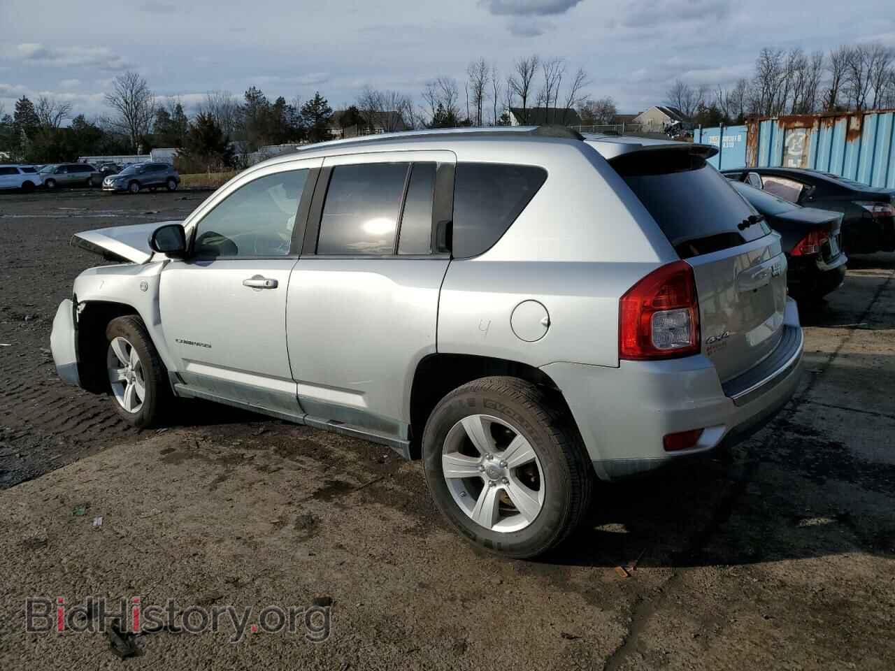 2011 JEEP COMPASS - VIN: 1J4NF5FB2BD219283 - Photo 2