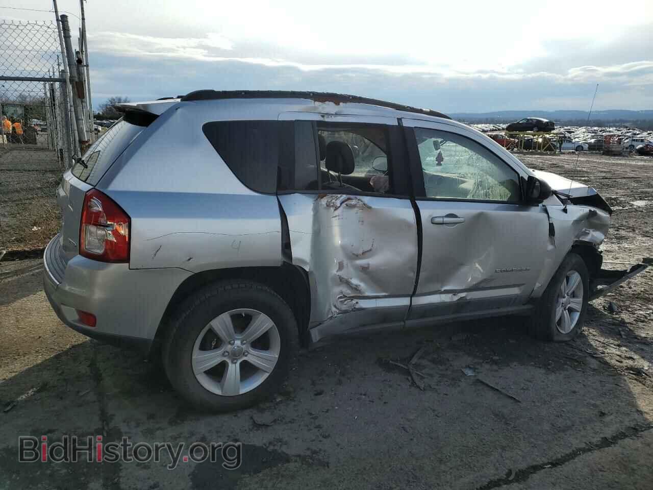 2011 JEEP COMPASS - VIN: 1J4NF5FB2BD219283 - Photo 3