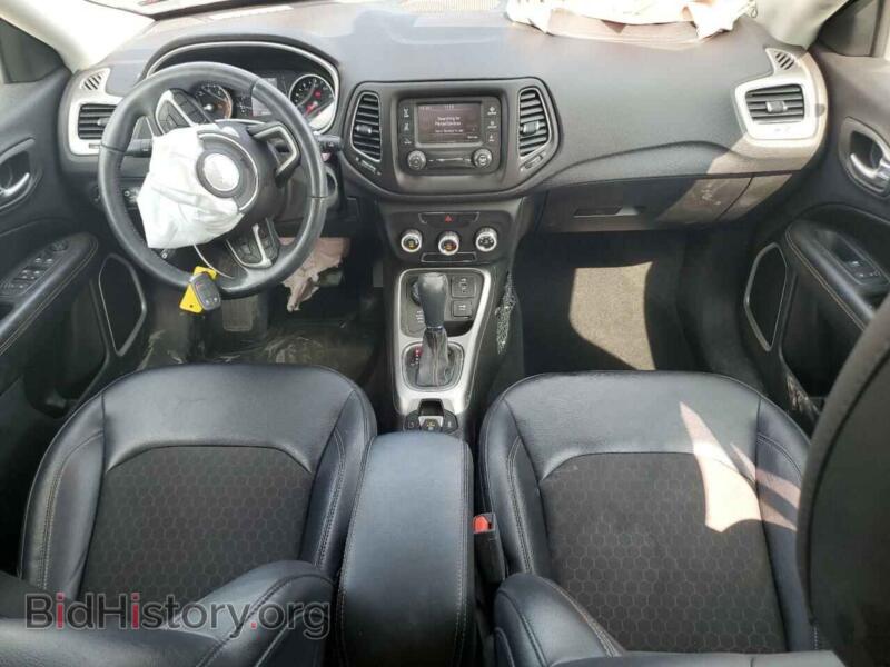 2017 Jeep COMPASS (VIN 3C4NJDBB6HT641287) — photo 8 of 14
