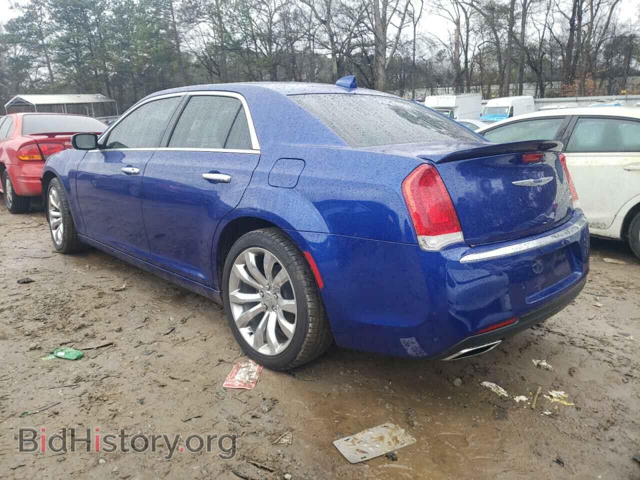 2019 CHRYSLER 300 - VIN: 2C3CCAEG8KH735053 - Фото 2
